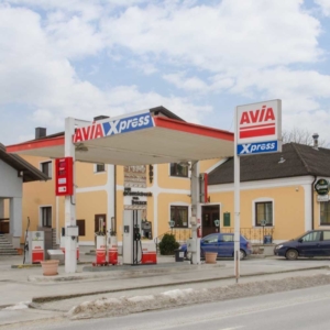 Gasthof Holzer mit Avia Tankstelle